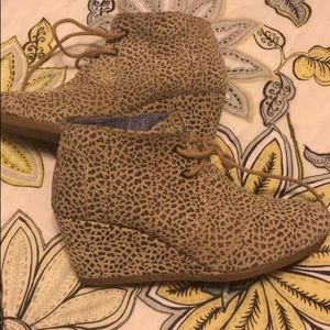 TOMS - WOMENS DESERT WEDGE